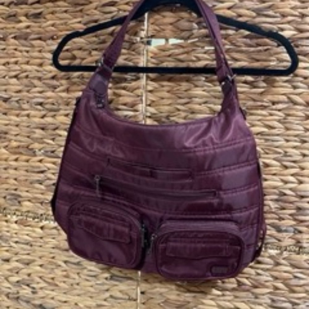 Lug zipliner in Wine